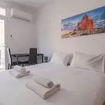 Comfortable Near The Seafront With Free Wifi And Air Conditioning