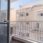 Comfortable Near The Seafront With Free Wifi And Air Conditioning شقة *