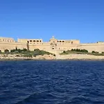 شقة Comfortable Near The Seafront With Free Wifi And Air Conditioning *