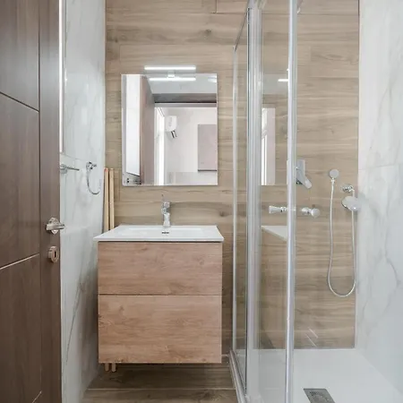 Appartement Comfortable Near The Seafront With Free Wifi And Air Conditioning *