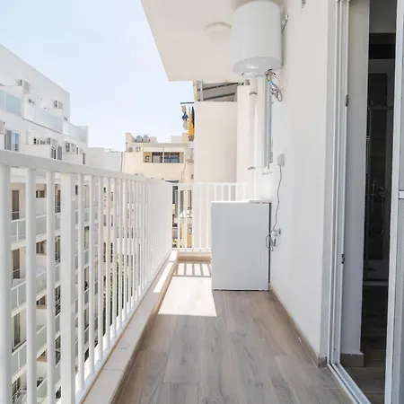 Comfortable Near The Seafront With Free Wifi And Air Conditioning