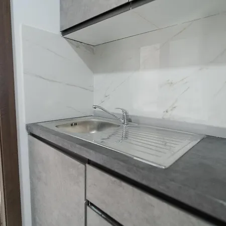 Apartment Comfortable Near The Seafront With Free Wifi And Air Conditioning *