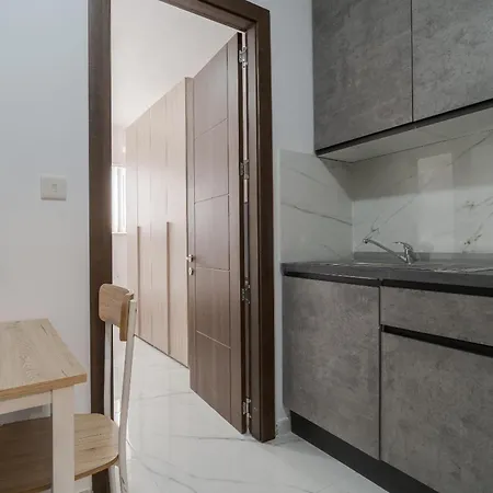 Comfortable Near The Seafront With Free Wifi And Air Conditioning アパート *
