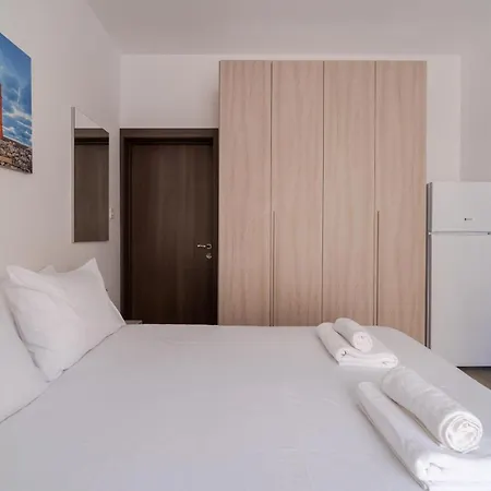 Comfortable Near The Seafront With Free Wifi And Air Conditioning Apartment *