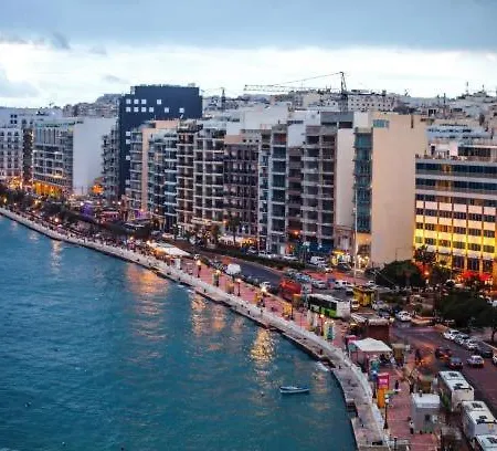 Appartement Comfortable Near The Seafront With Free Wifi And Air Conditioning