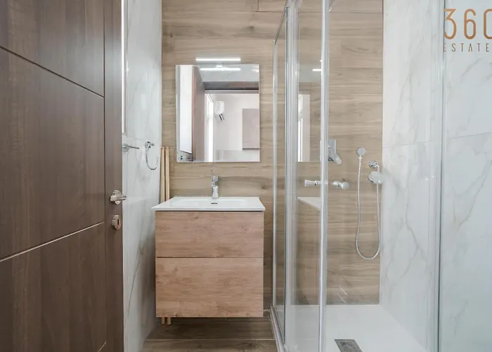 아파트 Comfortable Near The Seafront With Free Wifi And Air Conditioning *