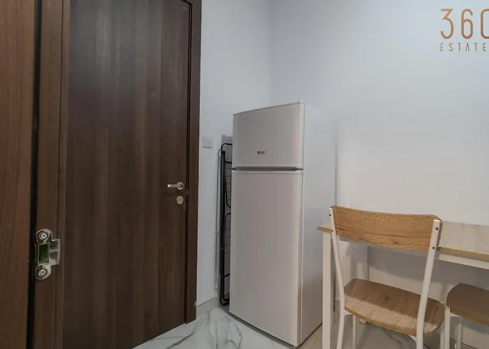 Comfortable Near The Seafront With Free Wifi And Air Conditioning 아파트