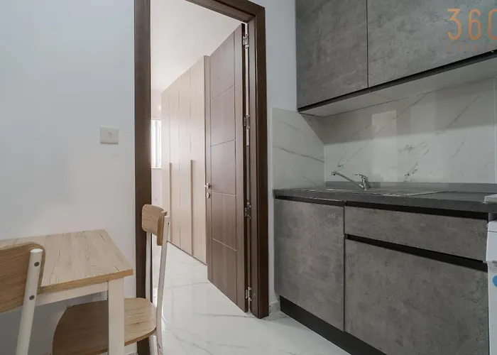 Comfortable Near The Seafront With Free Wifi And Air Conditioning Appartement *