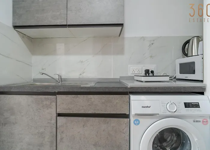 Comfortable Near The Seafront With Free Wifi And Air Conditioning Appartement *