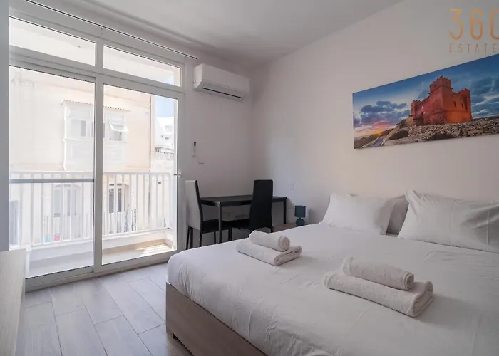 아파트 Comfortable Near The Seafront With Free Wifi And Air Conditioning