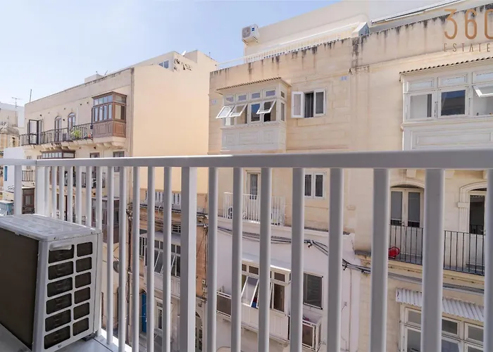 Comfortable Near The Seafront With Free Wifi And Air Conditioning * Gzira