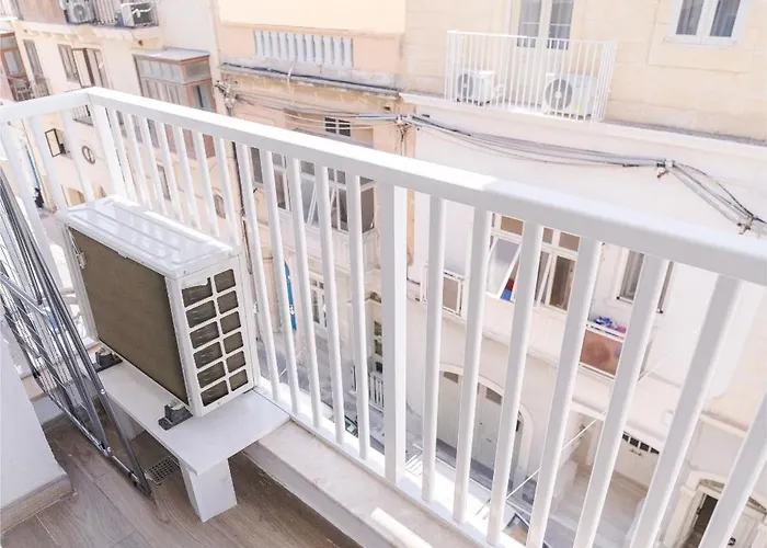 Comfortable Near The Seafront With Free Wifi And Air Conditioning Appartement