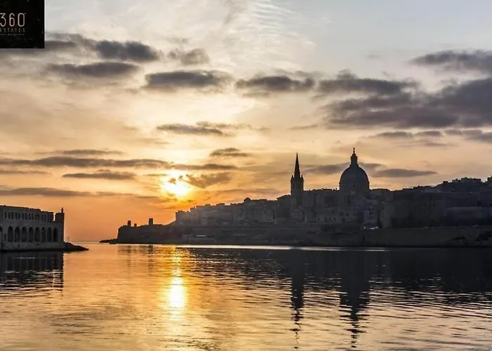 Comfortable Near The Seafront With Free Wifi And Air Conditioning 아파트 *