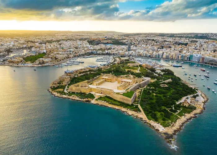 Comfortable Near The Seafront With Free Wifi And Air Conditioning *