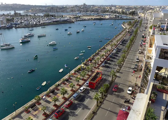 Comfortable Near The Seafront With Free Wifi And Air Conditioning 아파트